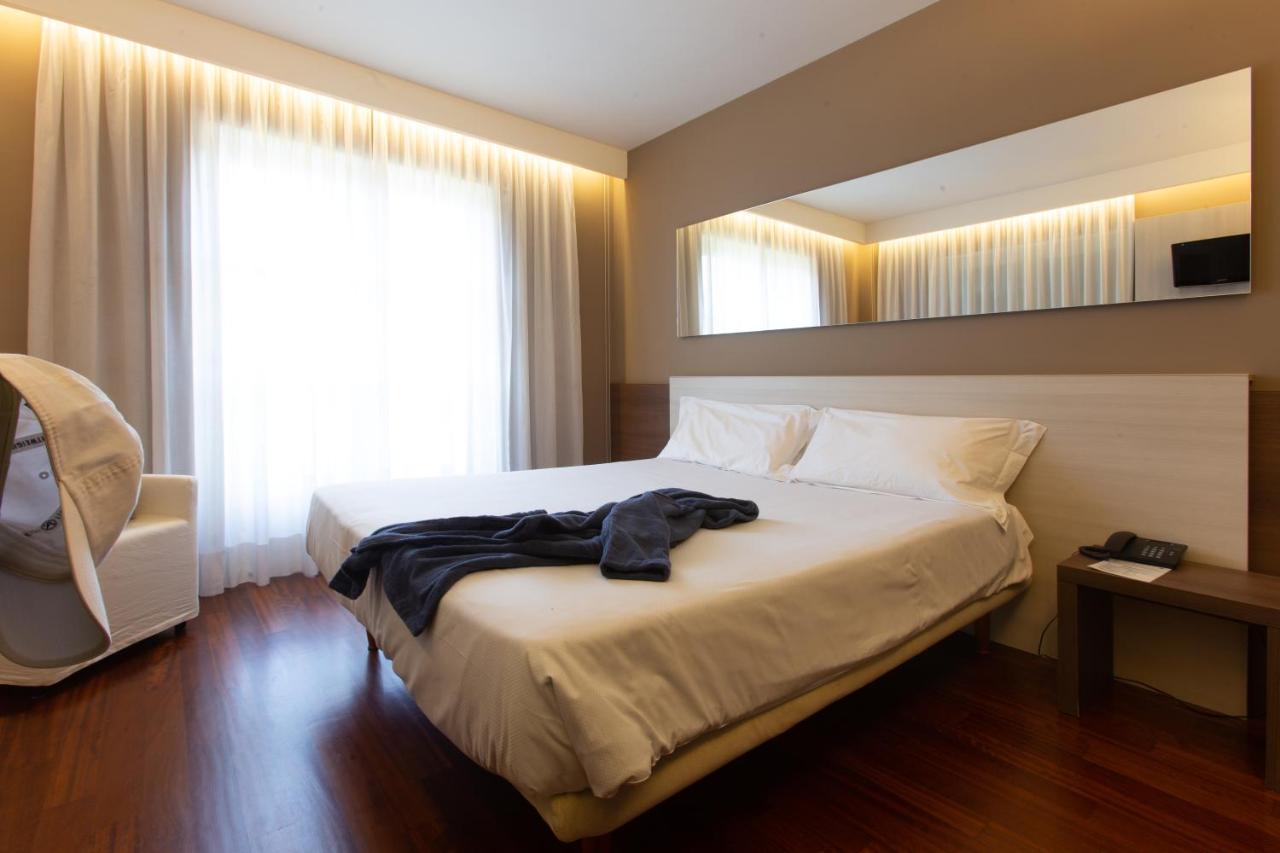 Le Robinie Golf & Resort Solbiate Olona Ngoại thất bức ảnh