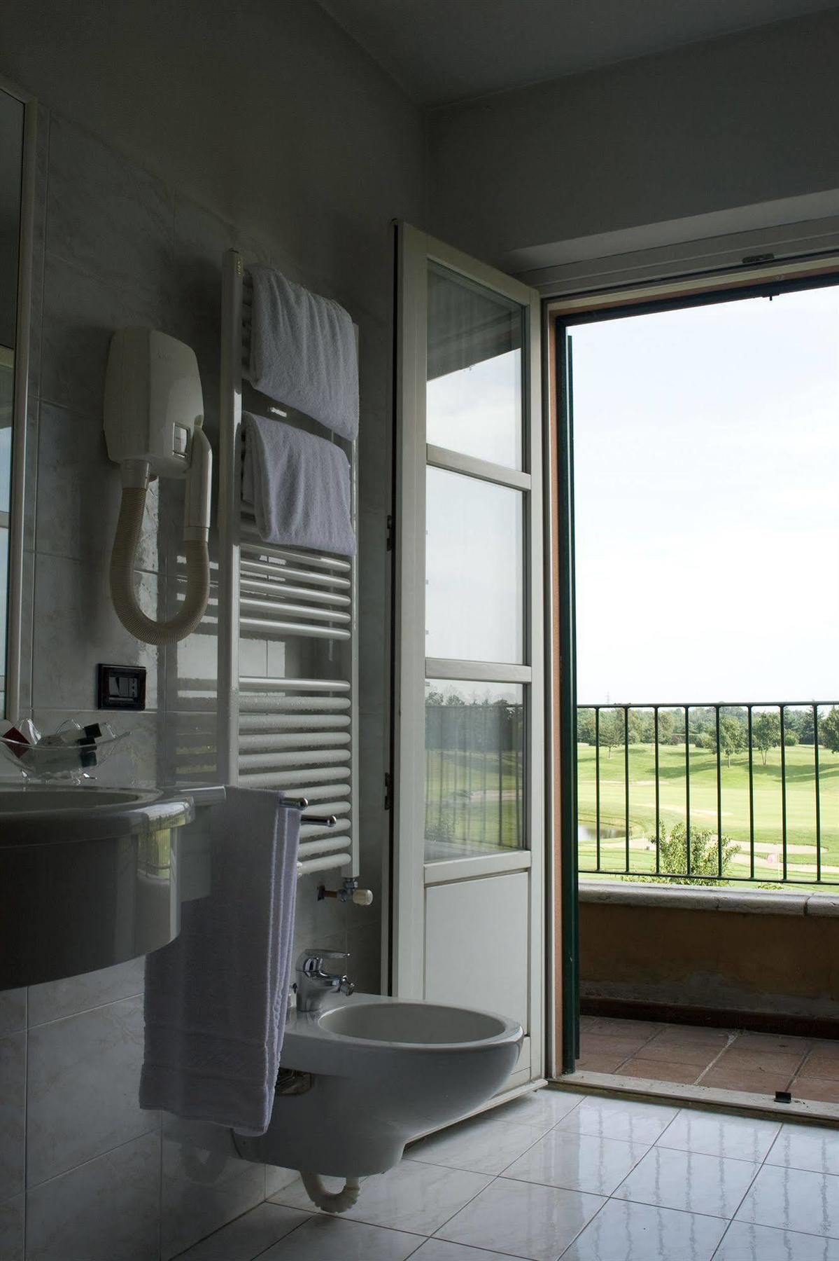 Le Robinie Golf & Resort Solbiate Olona Ngoại thất bức ảnh